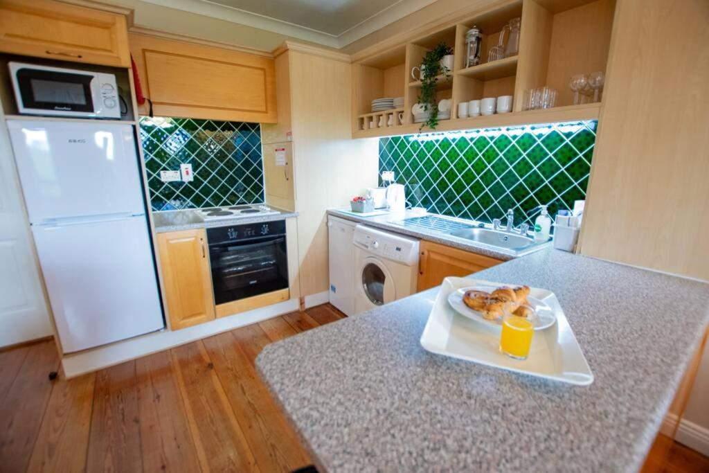 310 - The Carrowbeg At The Harbour Mills By Shortstays Westport Luaran gambar