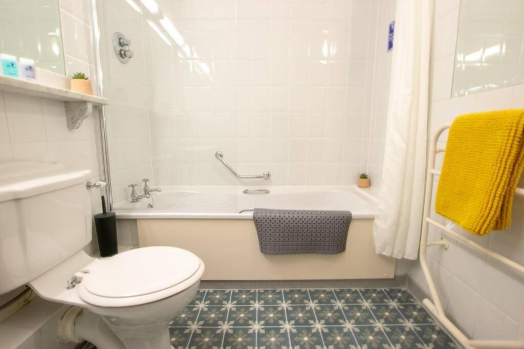 310 - The Carrowbeg At The Harbour Mills By Shortstays Westport Luaran gambar